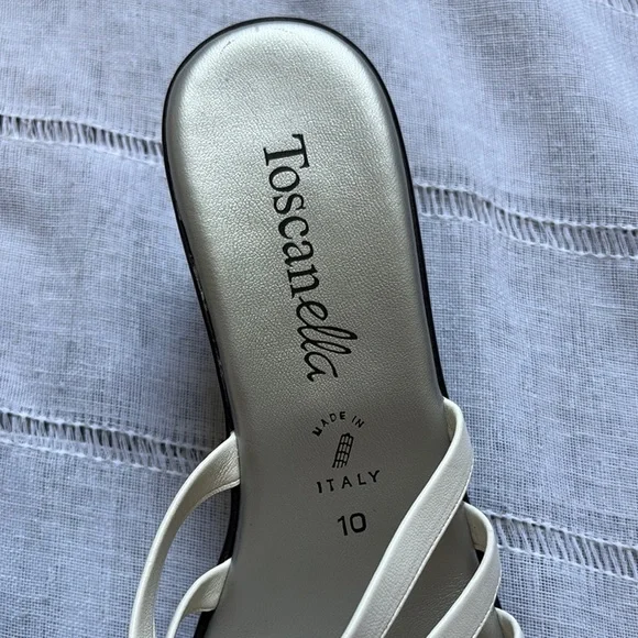 Toscanella Women's Elegant White Strappy Sandals - Picture 4 of 14